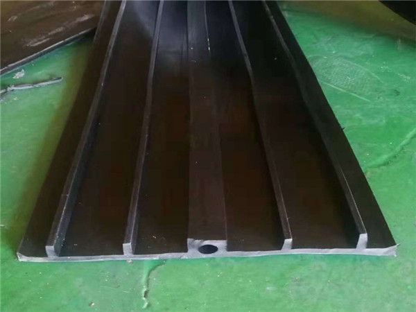 背贴式橡胶止水带图片2